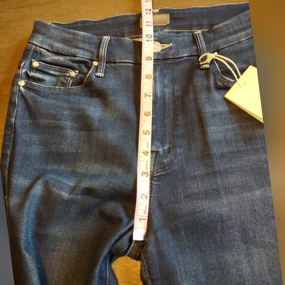 MOTHER High Waisted Looker Ankle Fray Jeans Tongue and Chic Size 26 - Picture 6 of 16